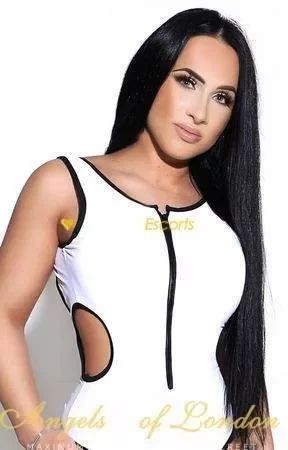 This dark-haired +447900990009